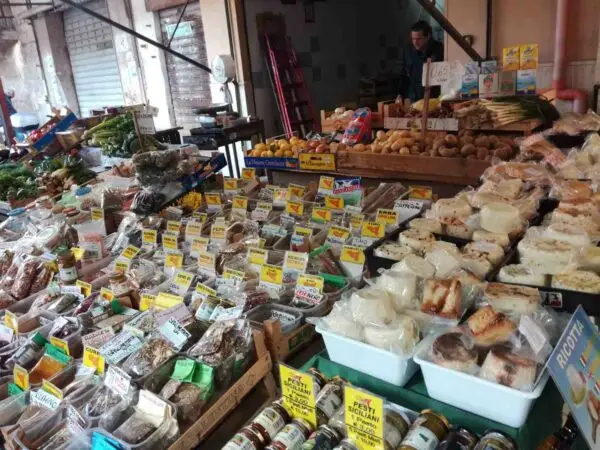 street food experience in Sicily