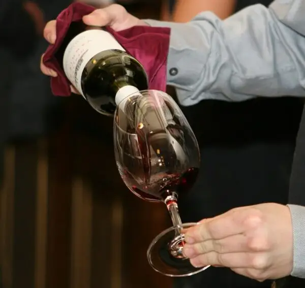 bottle of red wine tour in tuscany