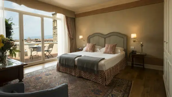 romantic night in Florence