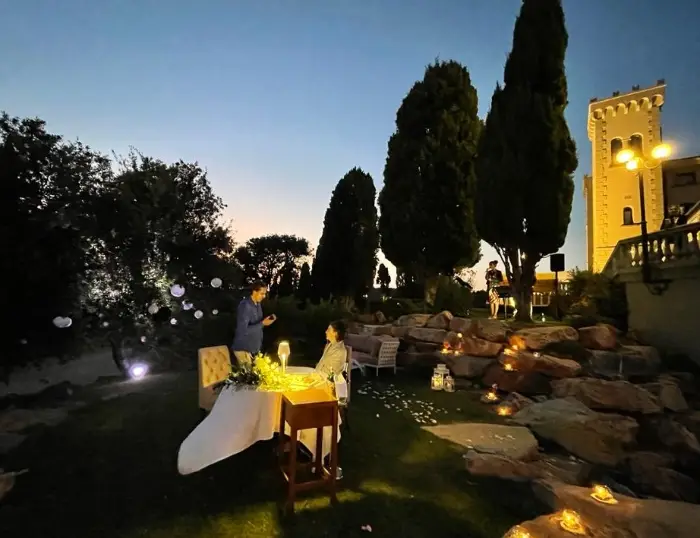 romantic proposal in tuscany